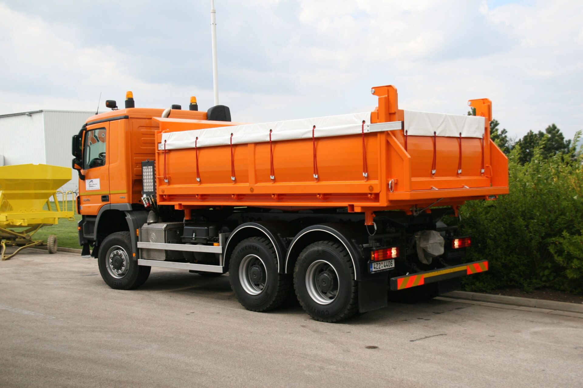 Three-Sided Tipping Superstructure S 26 - Image 4