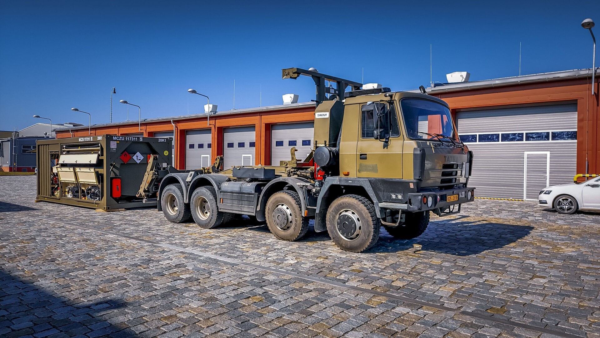 ISO 1C Tank Container with Fuel Dispensing Unit CN 10KN - Image 5