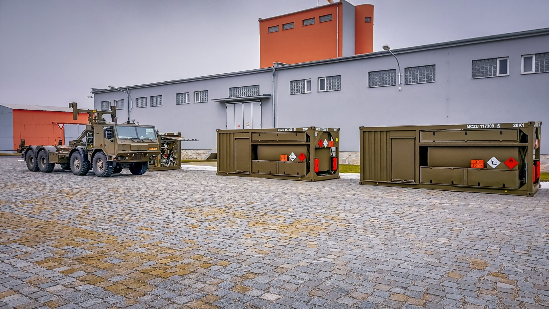 ISO 1C Tank Container with Fuel Dispensing Unit CN 10KN - Image 6