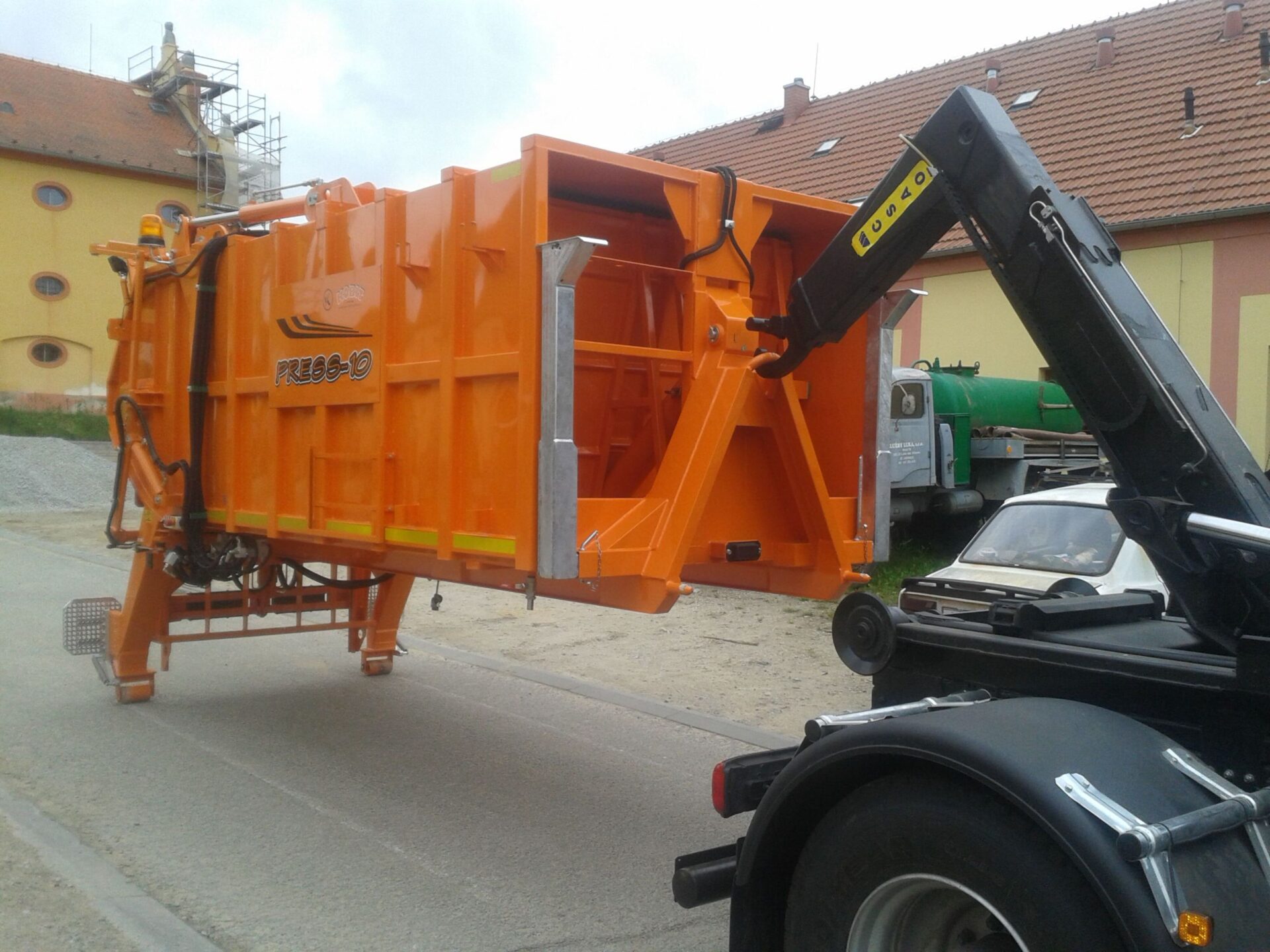 Municipal Solid Waste Collection Superstructure PRESKO – PRESS 6–14 - Image 14