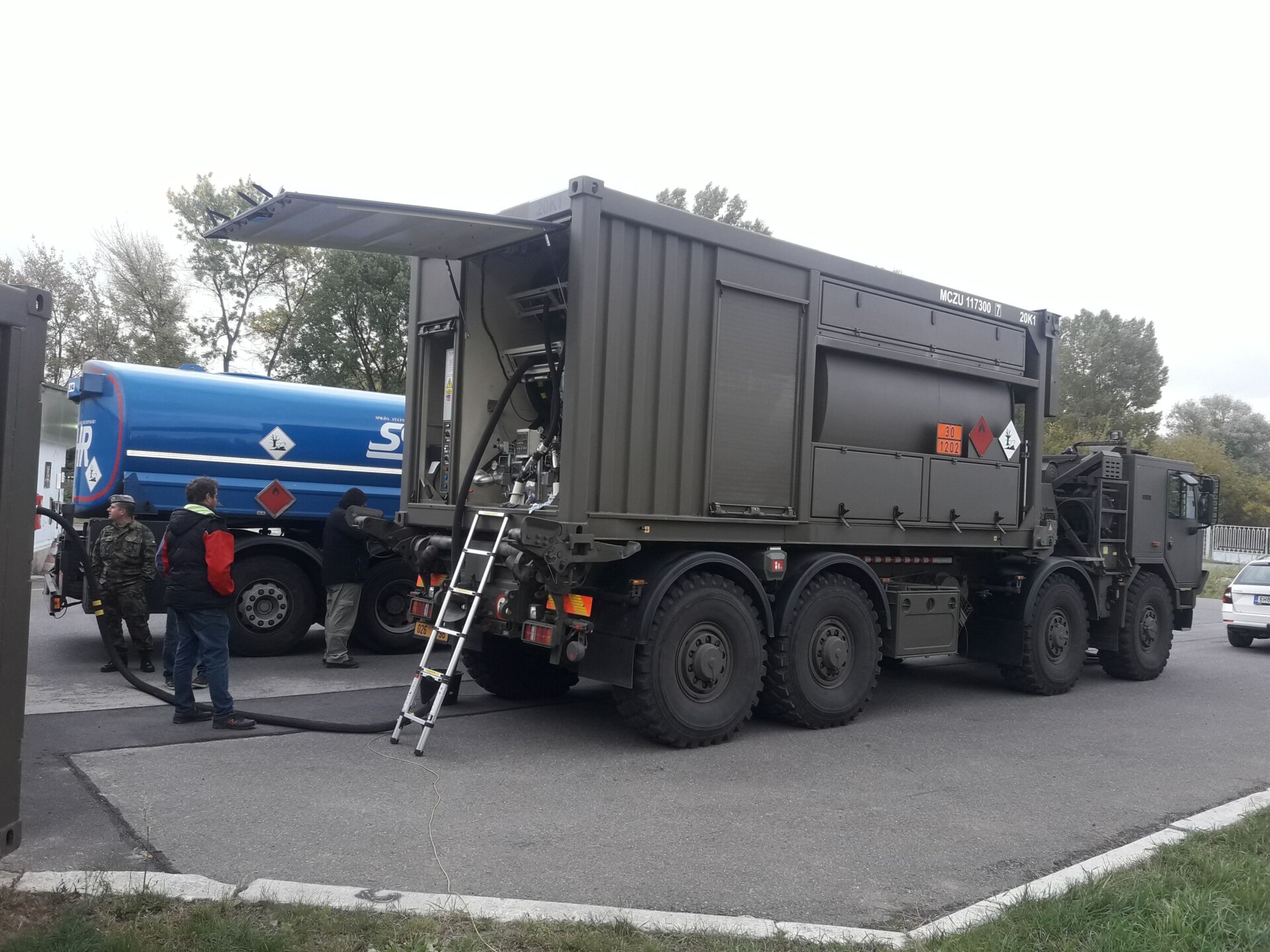 ISO 1C Tank Container with Fuel Dispensing Unit CN 10KN - Image 9