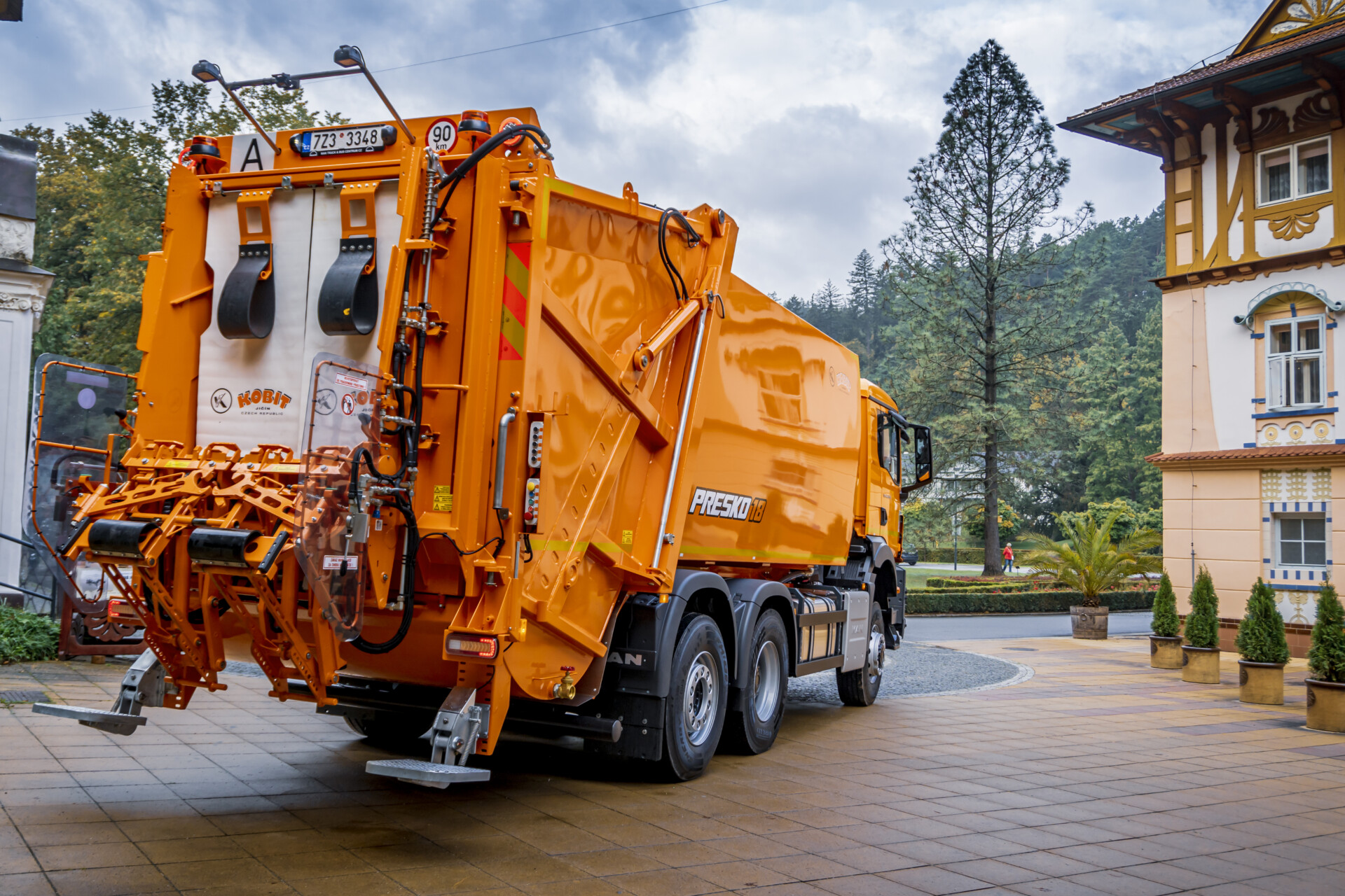Municipal Solid Waste Collection Superstructure PRESKO 18–22 - Image 6