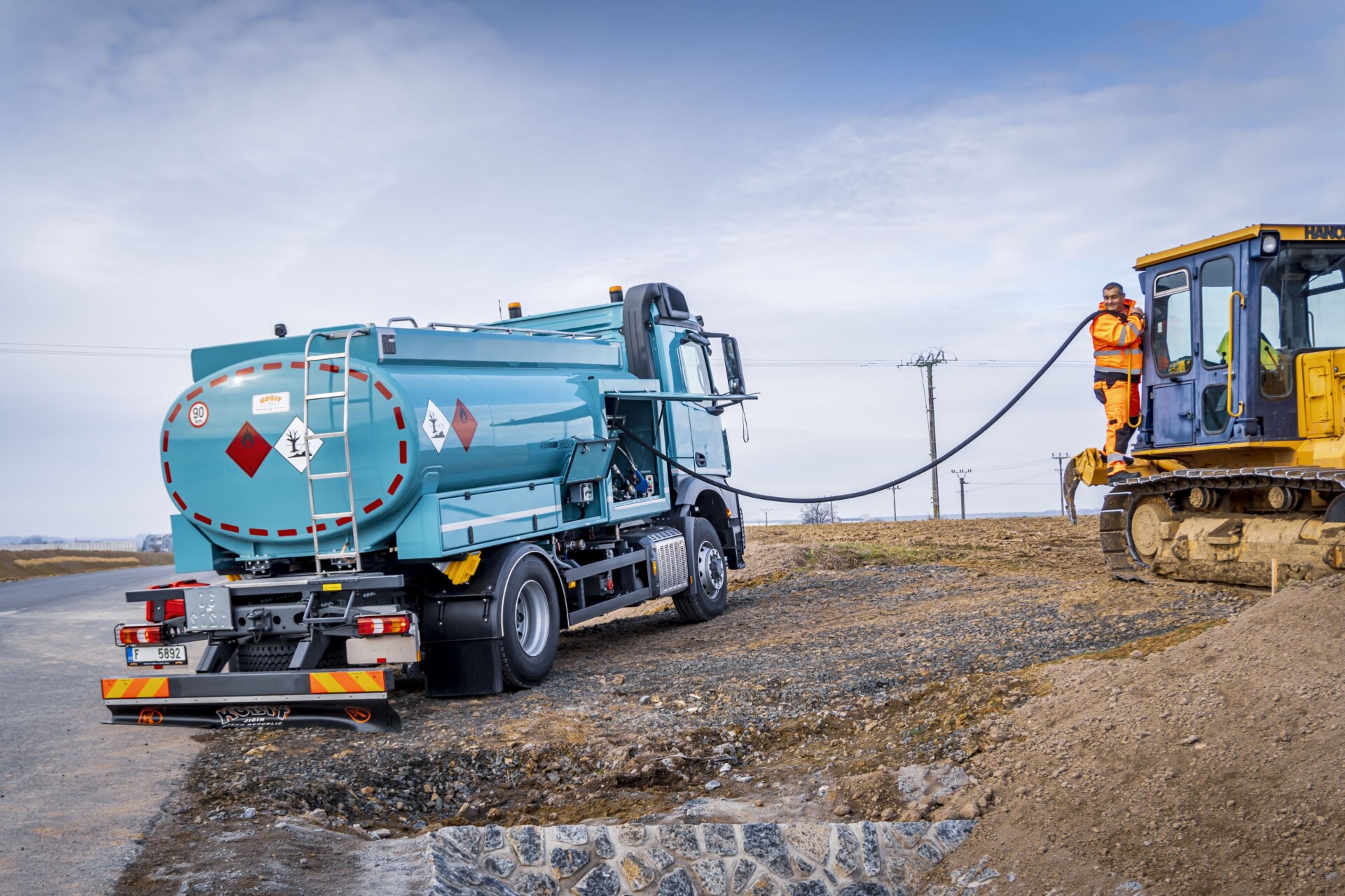 Cisternové servisní nástavby – nafta a AdBlue CSAL 8 - 17 AD - Obrázek 3