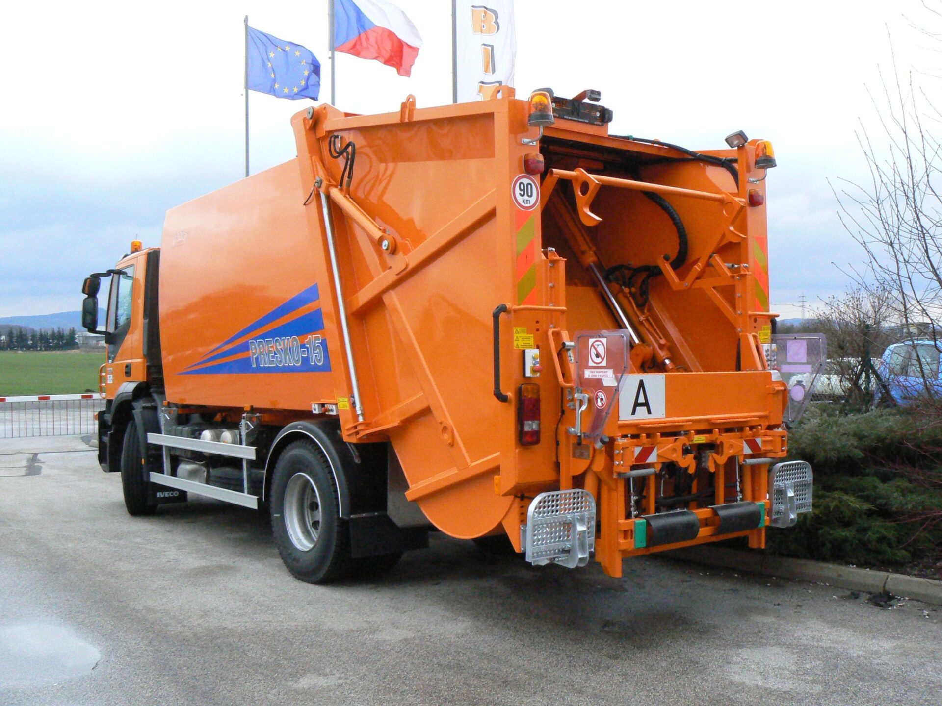 Municipal Solid Waste Collection Superstructure PRESKO 14–16 - Image 12