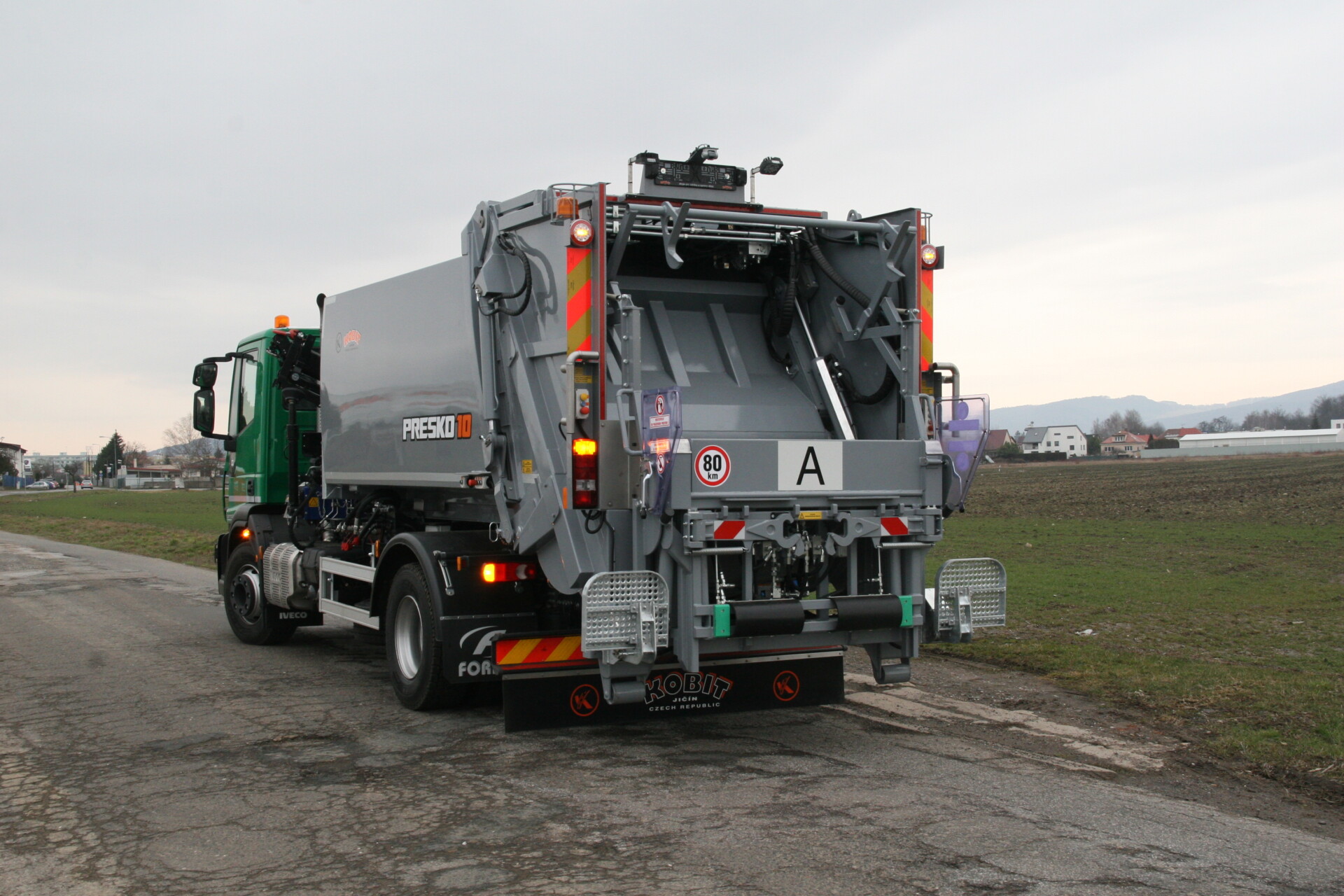 Municipal Solid Waste Collection Superstructure PRESKO 7–13 - Image 2