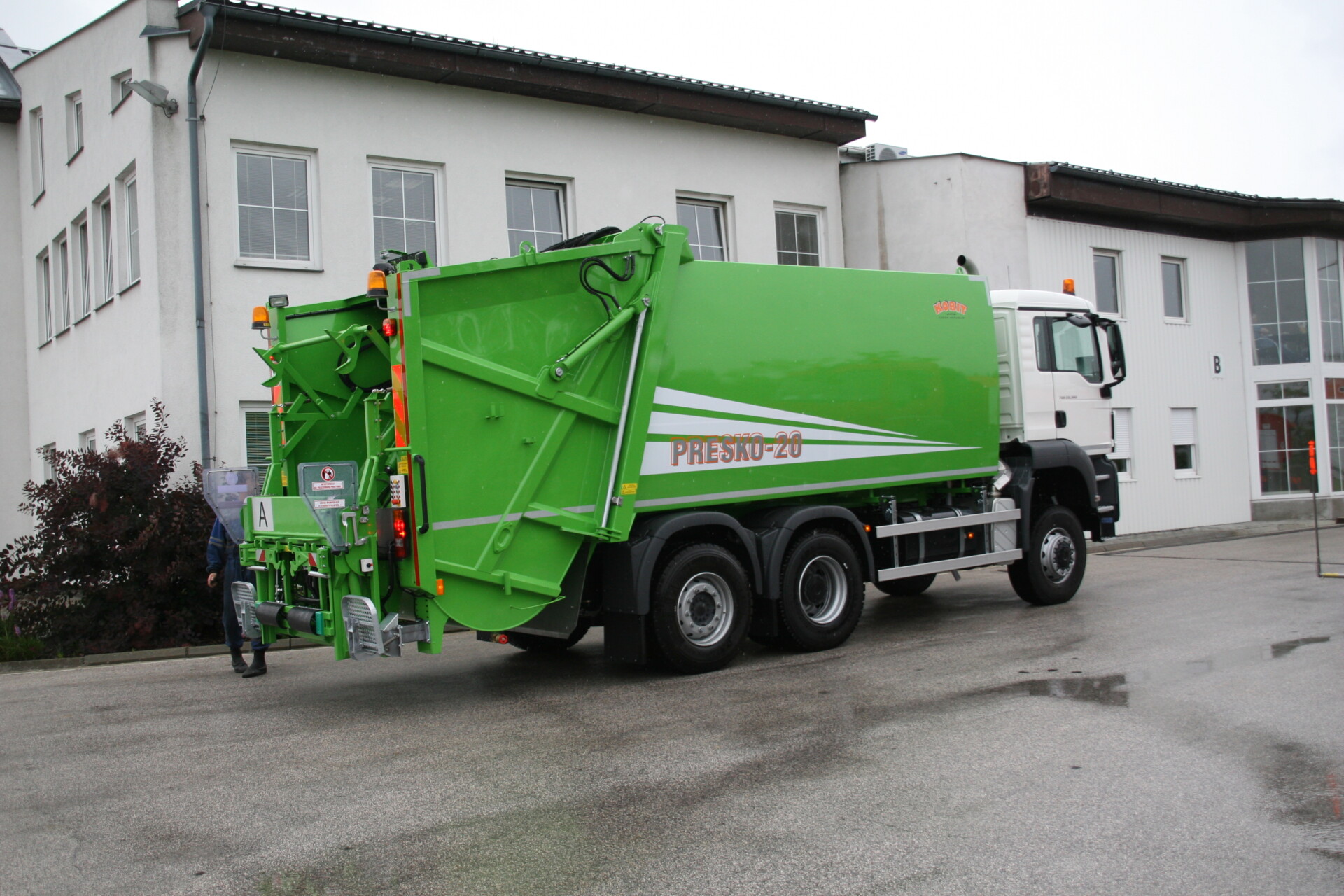 Municipal Solid Waste Collection Superstructure PRESKO 18–22 - Image 8