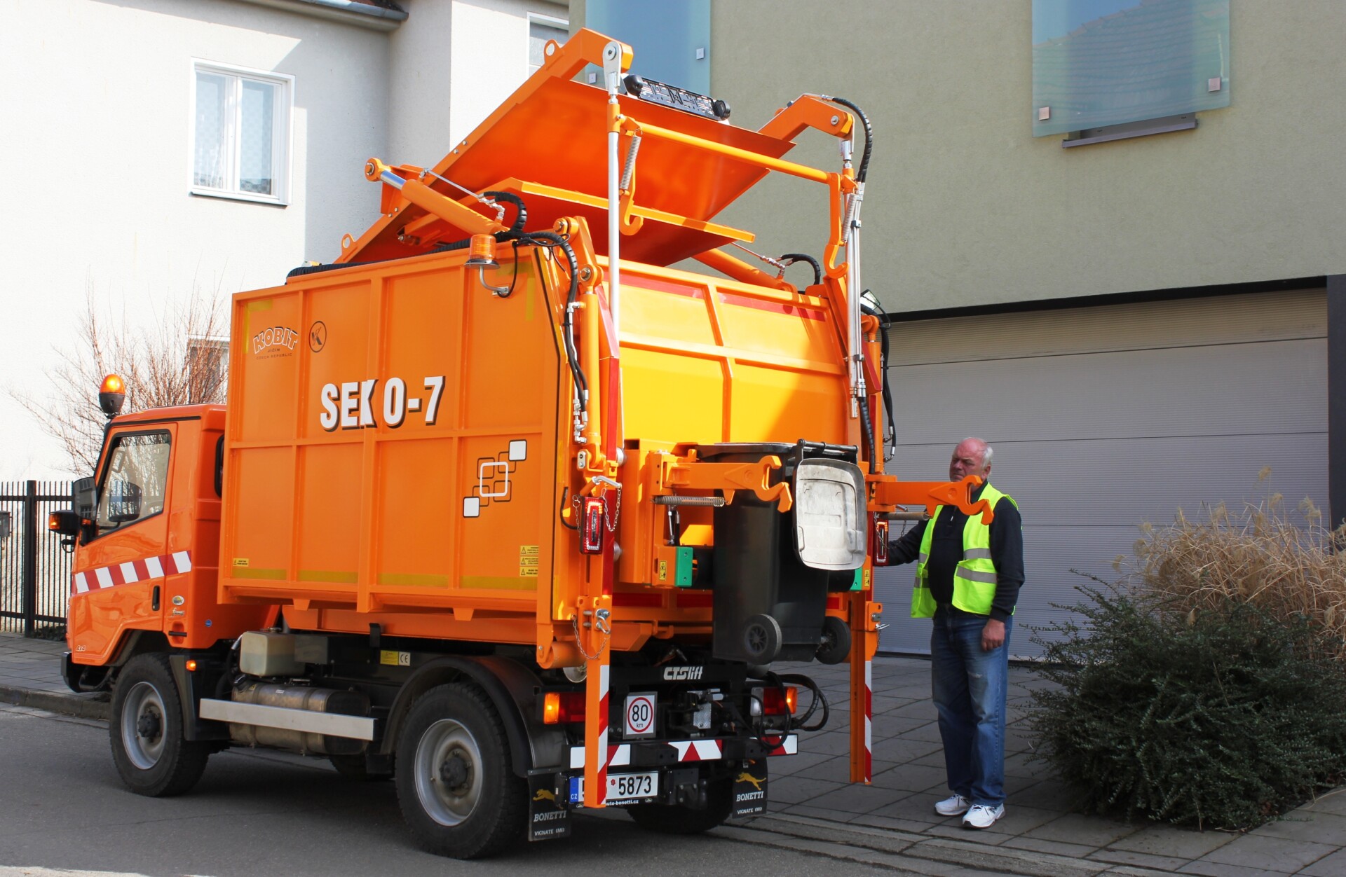 Municipal Solid Waste Collection Superstructure SEKO 6–30 - Image 2