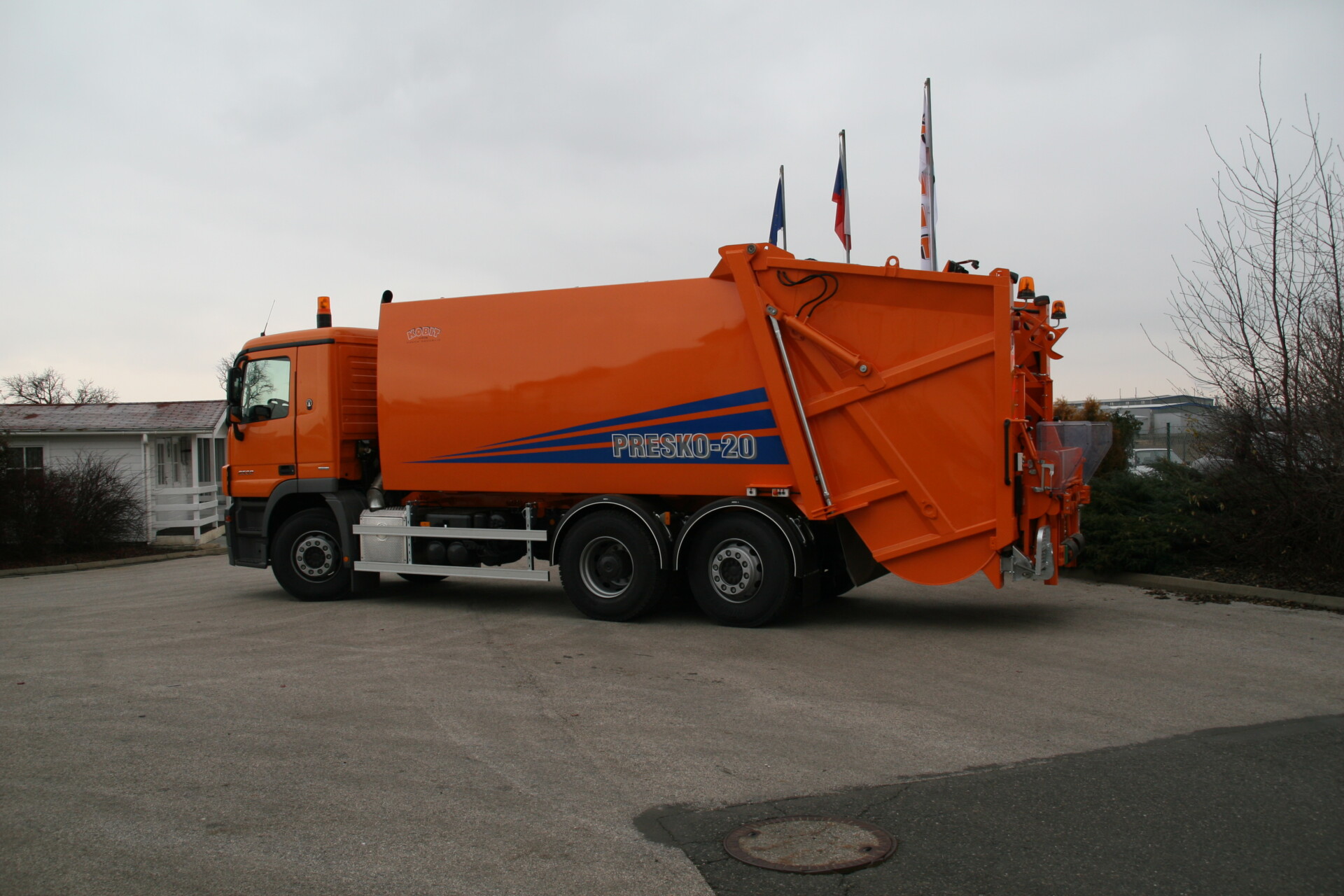 Municipal Solid Waste Collection Superstructure PRESKO 18–22 - Image 9