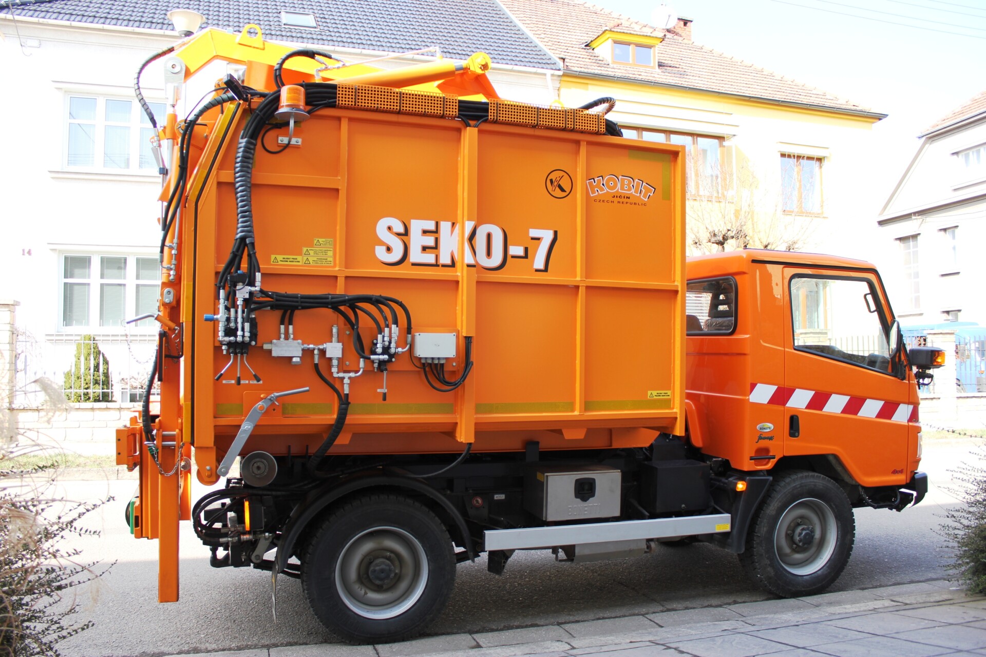Municipal Solid Waste Collection Superstructure SEKO 6–30 - Image 3