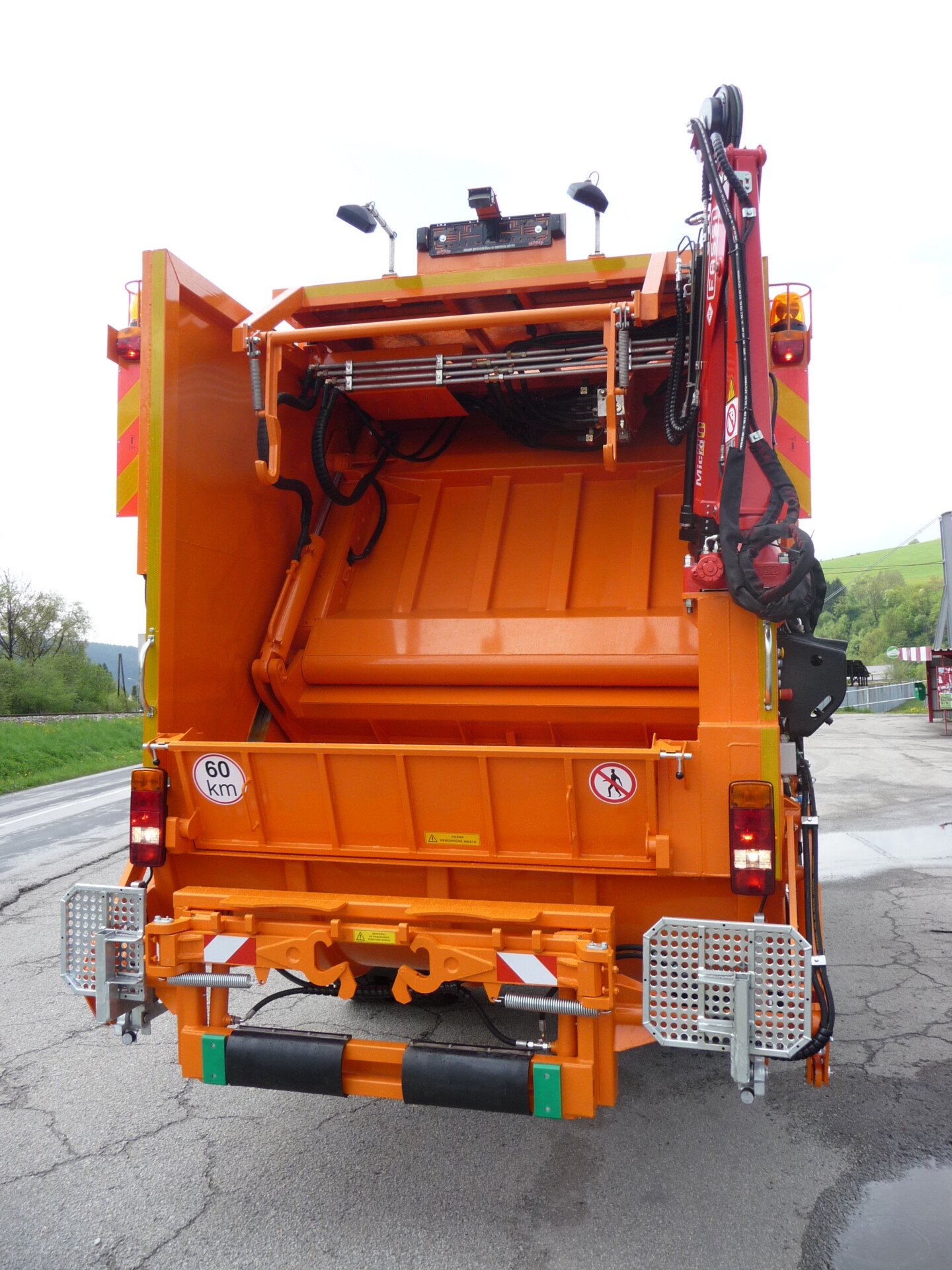 Municipal Solid Waste Collection Superstructure PRESKO 14–16 - Image 10