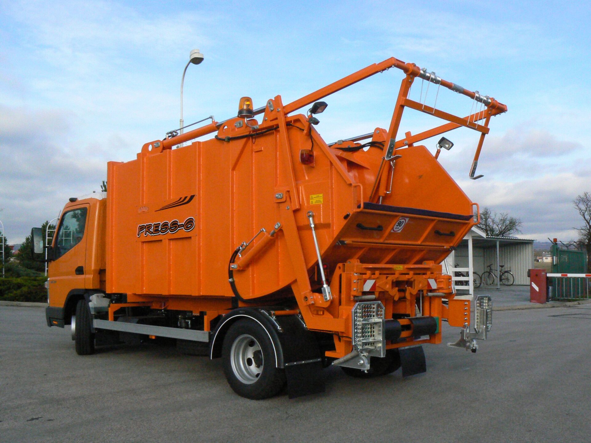 Municipal Solid Waste Collection Superstructure PRESKO – PRESS 6–14 - Image 7