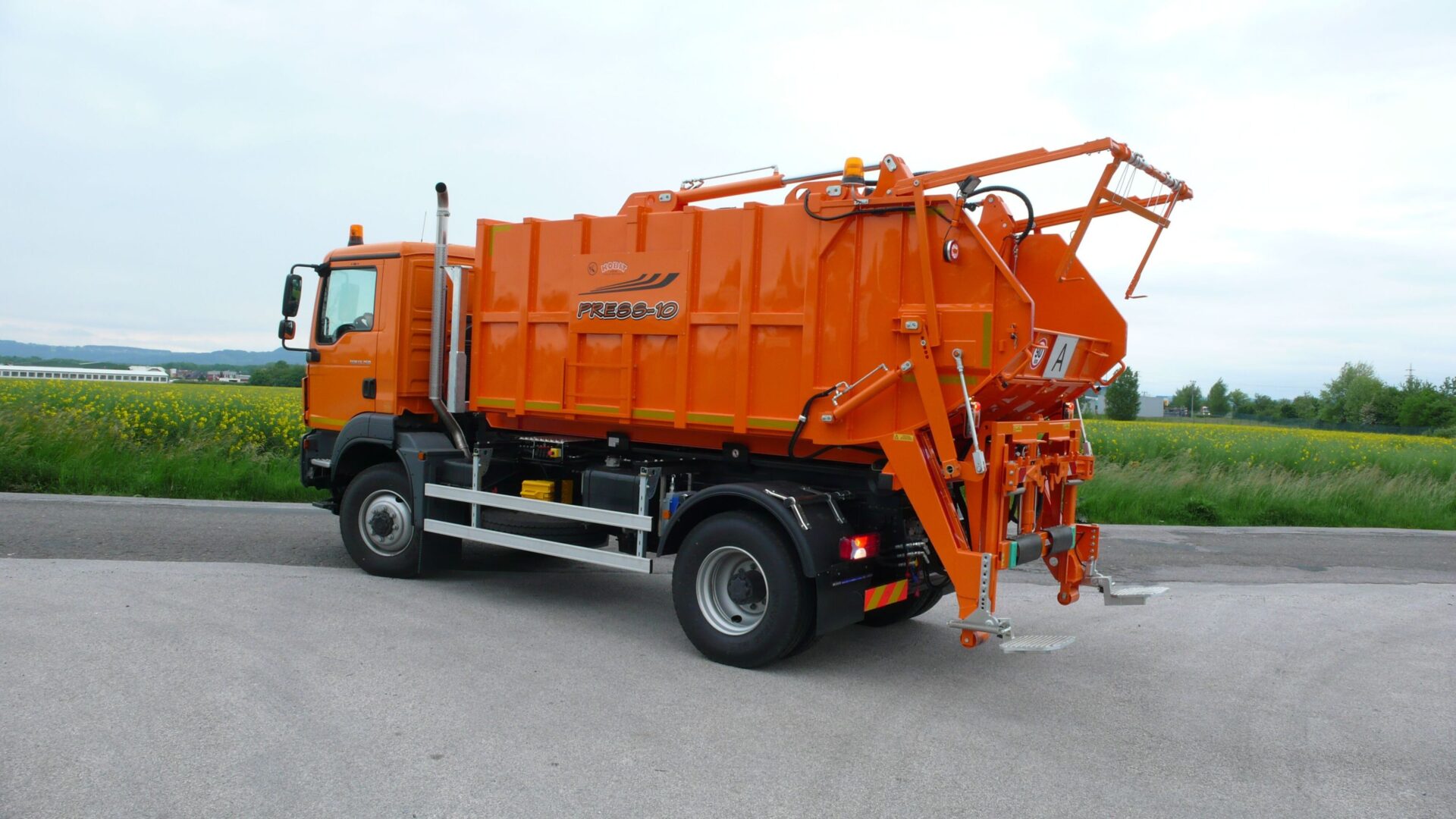 Municipal Solid Waste Collection Superstructure PRESKO – PRESS 6–14 - Image 6