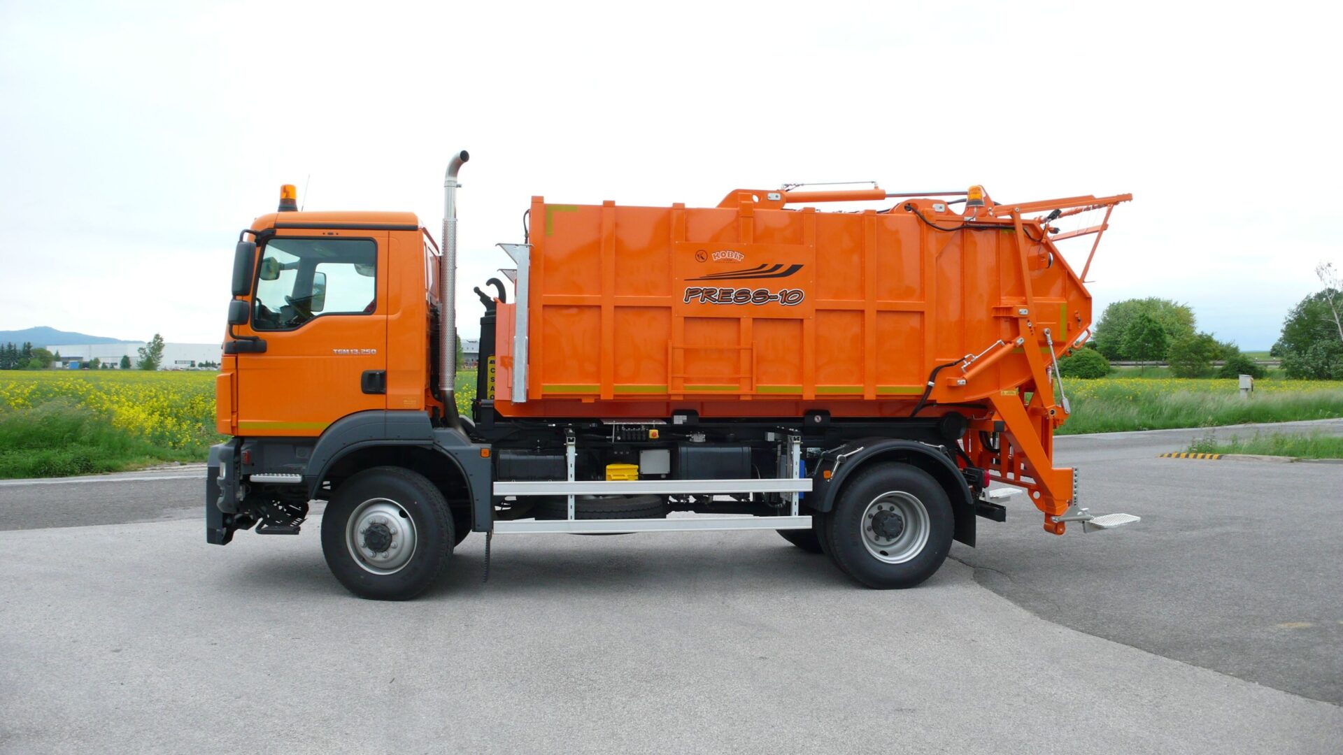 Municipal Solid Waste Collection Superstructure PRESKO – PRESS 6–14 - Image 5