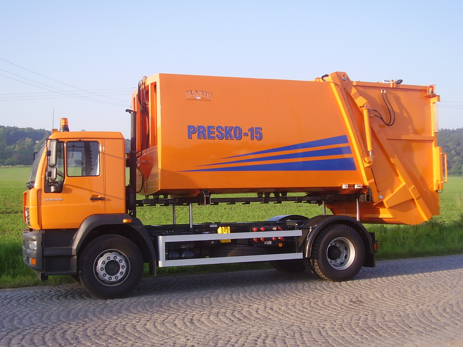 Municipal Solid Waste Collection Superstructure PRESKO 14–16 - Image 2