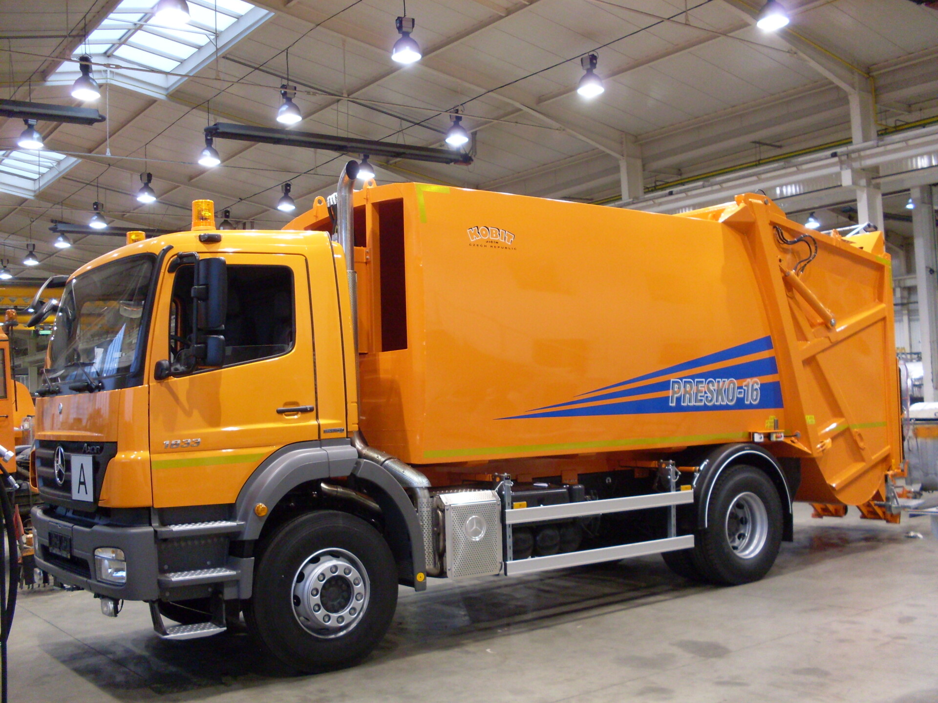 Municipal Solid Waste Collection Superstructure PRESKO 14–16 - Image 4