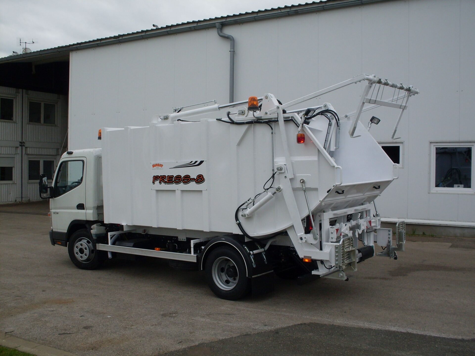 Municipal Solid Waste Collection Superstructure PRESKO – PRESS 6–14 - Image 3