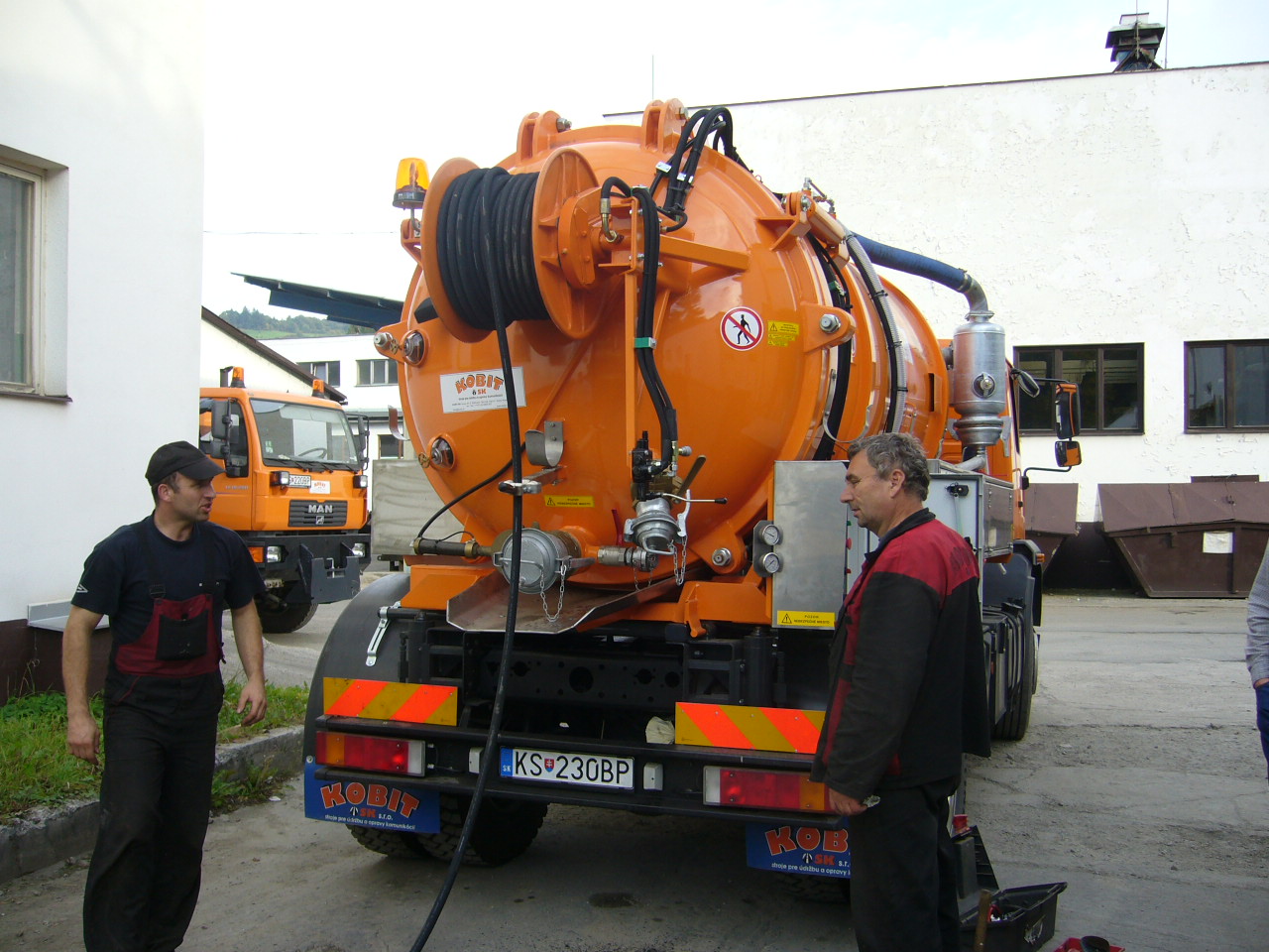 Vacuum and Combination Tank Superstructures FEKO 5–7 - Image 11