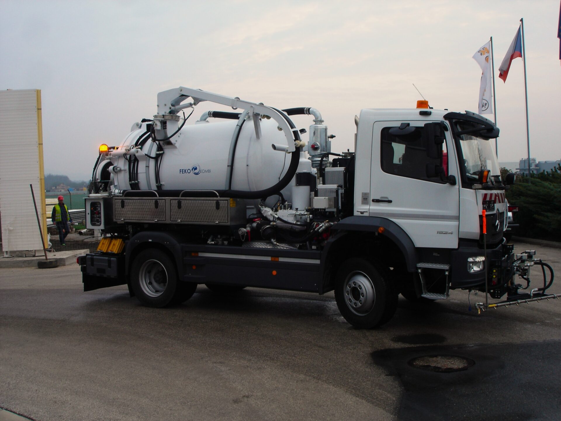 Vacuum and Combination Tank Superstructures FEKO 5–7 - Image 13